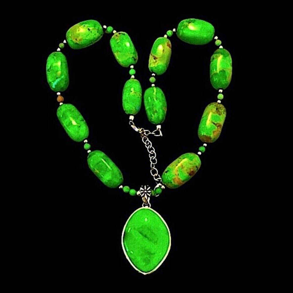 BARSE Green Turquoise and Sterling Silver Necklace and Pendant